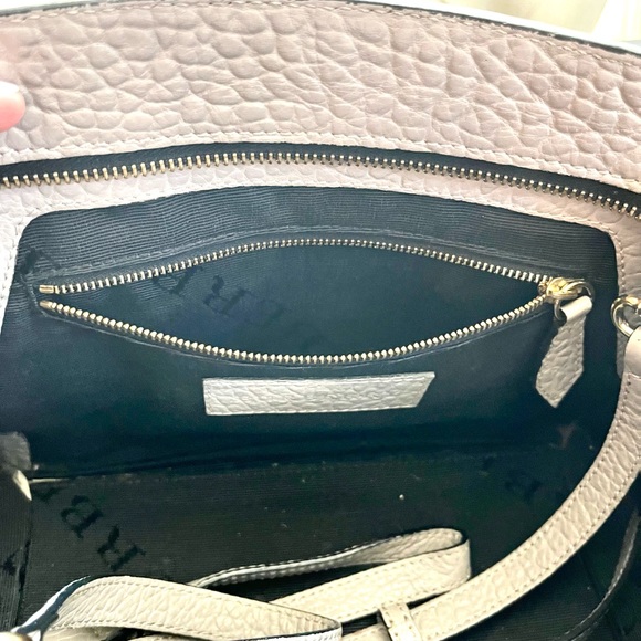 Two handles medium clutch Burburry bag almost new - Picture 10 of 12